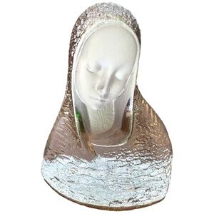 𝅺VIKING glass Madonna figure, handmade, vintage 1970’s, excellent condition